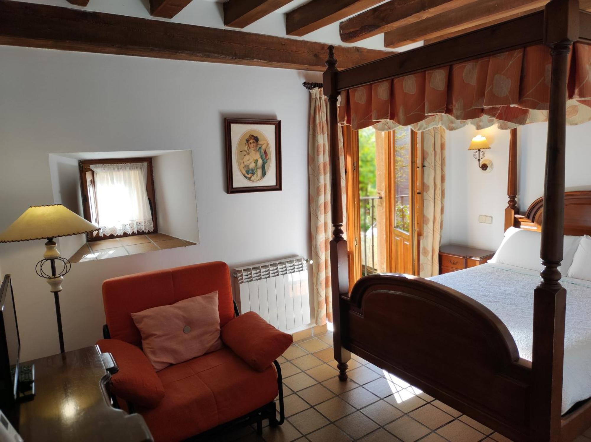 Hostal Posada La Panadera Sepulveda Bagian luar foto