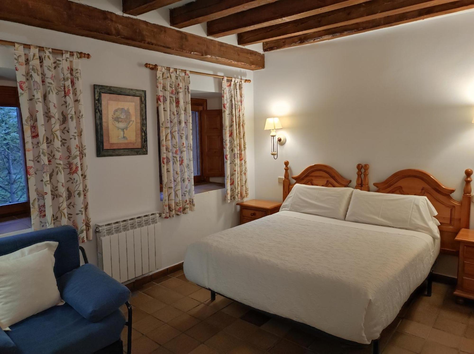 Hostal Posada La Panadera Sepulveda Bagian luar foto