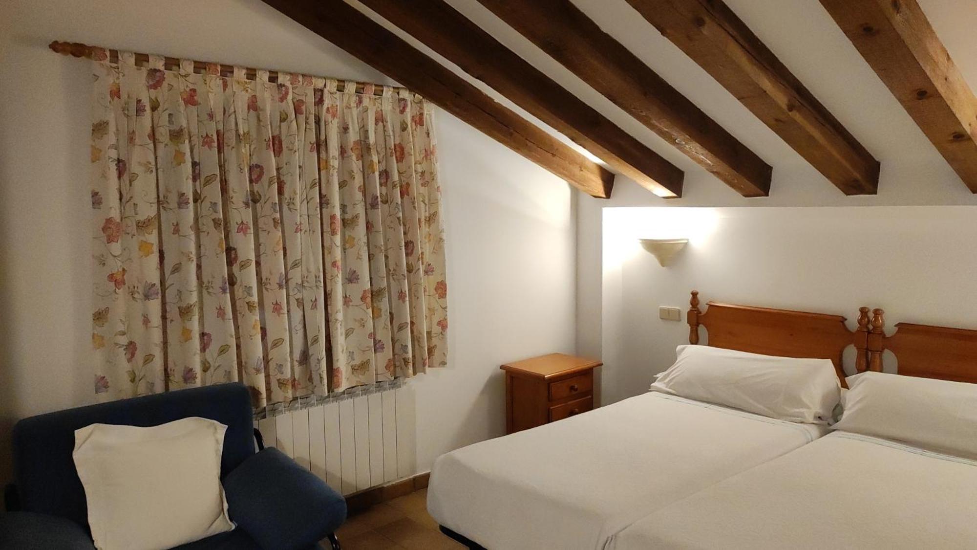 Hostal Posada La Panadera Sepulveda Bagian luar foto