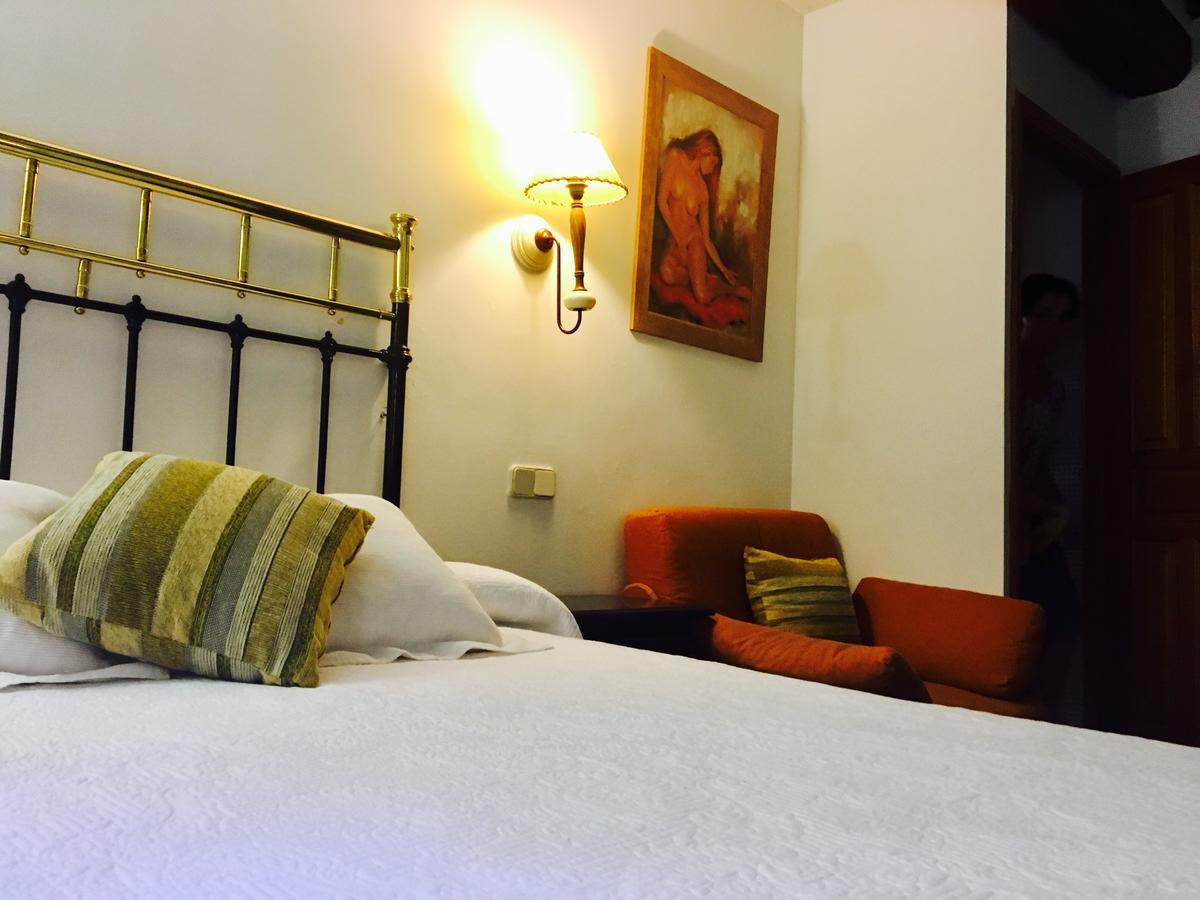 Hostal Posada La Panadera Sepulveda Bagian luar foto