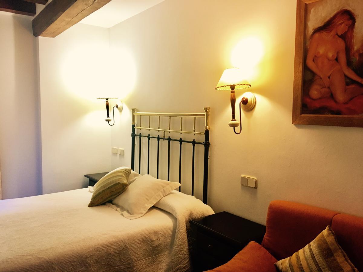 Hostal Posada La Panadera Sepulveda Bagian luar foto